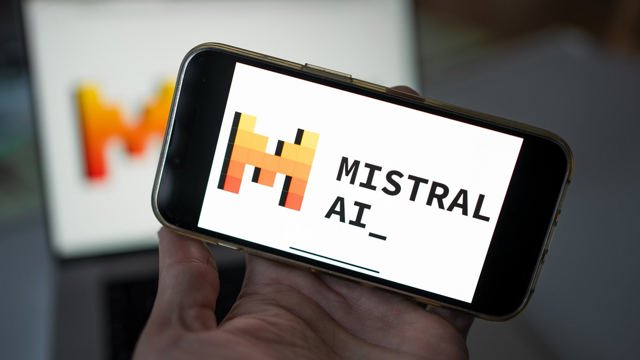 ASML investeert in Mistral AI: stap richting Europese digitale soevereiniteit